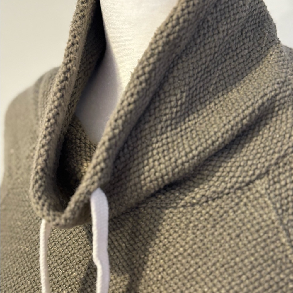 Aerie OFFLINE Women's Army Green Hoodie - Picture 3 of 8